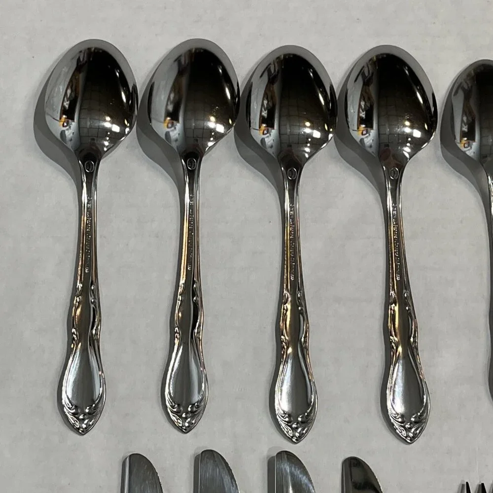 Rogers Stainless By Oneida Homestead 16 PC Set 4 Ea Place Setting‎